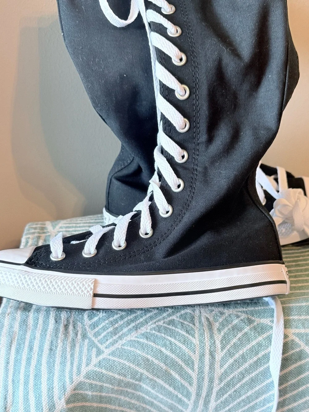 Converse Chuck Taylor All Star Knee High Shoes Youth 1 Black NWOT